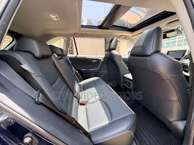 Toyota RAV4 Adventure 2019 Blue