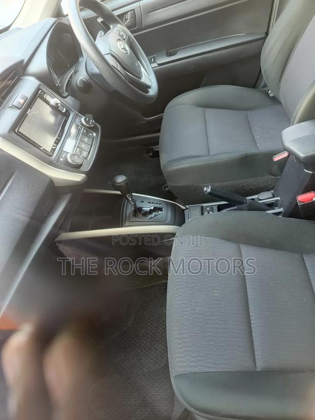 Toyota Corolla Fielder 2020 Silver