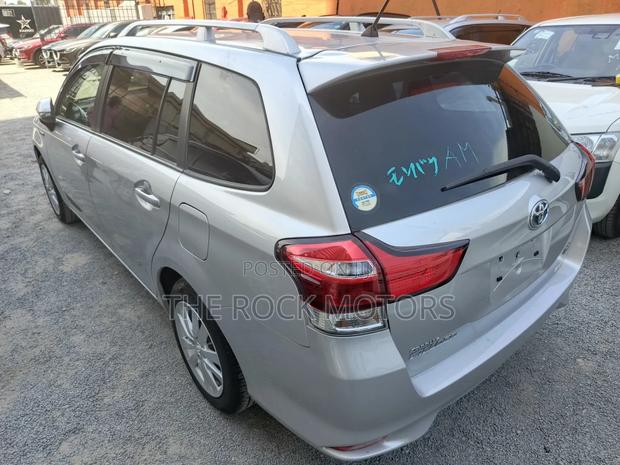 Toyota Corolla Fielder 2020 Silver