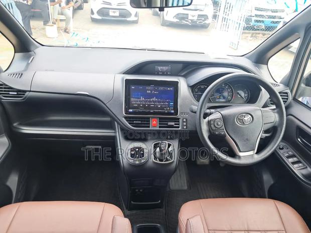 Toyota Noah 2020 Brown