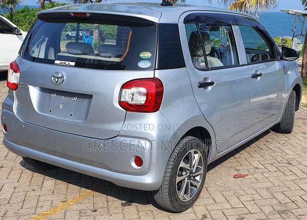 Toyota Passo 2019 Silver