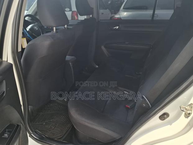 Toyota Corolla Fielder 1.5 Hybrid FWD 2015 White