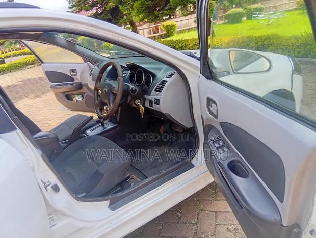 Nissan Wingroad 2006 White