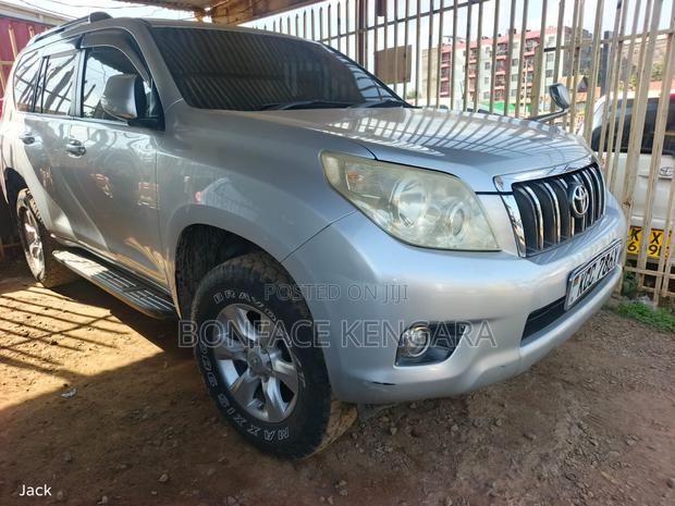 Toyota Land Cruiser Prado 2.7 i 2010 Silver