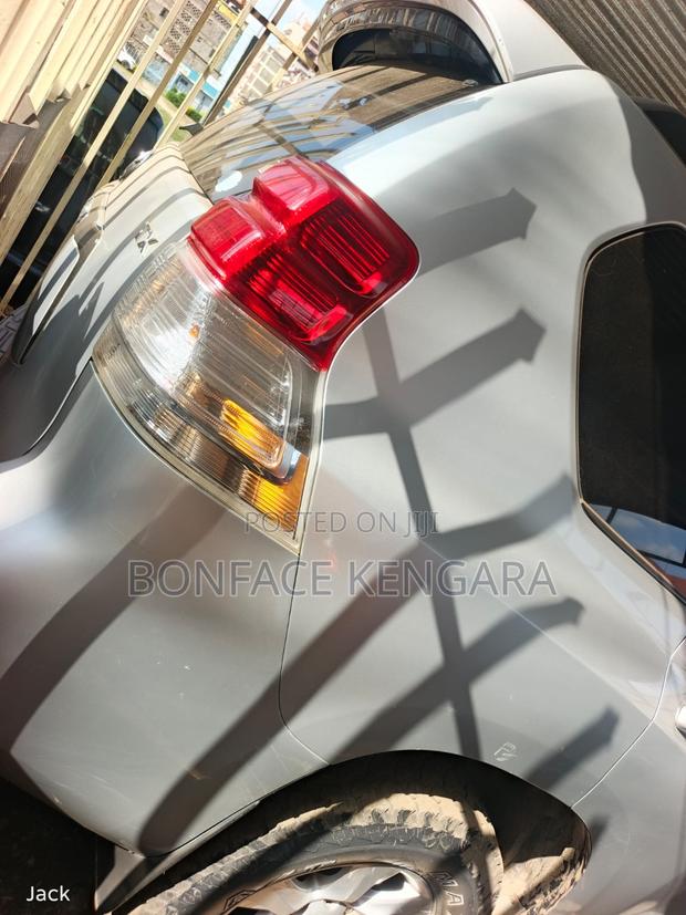 Toyota Land Cruiser Prado 2.7 i 2010 Silver