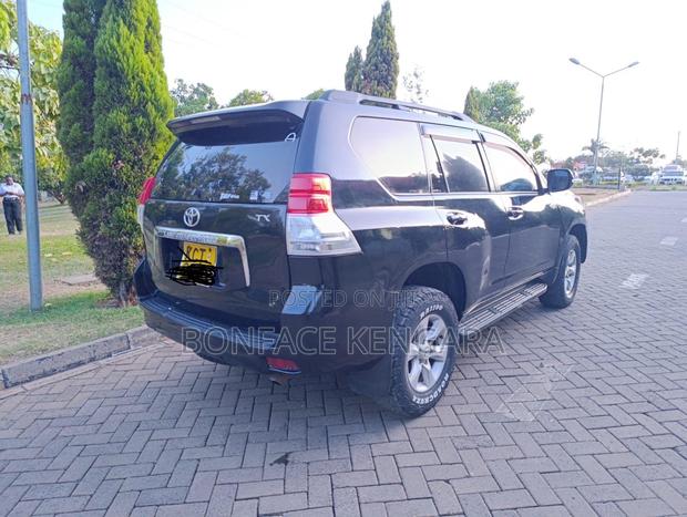Toyota Land Cruiser Prado 2.7 i 2012 Black