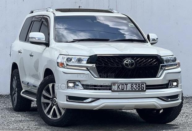 Toyota Land Cruiser 4.6 V8 ZX 2016 White