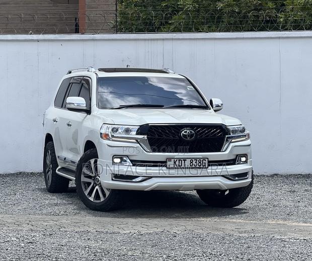 Toyota Land Cruiser 4.6 V8 ZX 2016 White