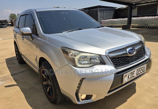 Subaru Forester 2.0XT Premium 4dr SUV AWD (2.0L 4cyl Turbo CVT) 2014 Silver