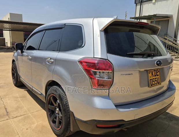 Subaru Forester 2.0XT Premium 4dr SUV AWD (2.0L 4cyl Turbo CVT) 2014 Silver