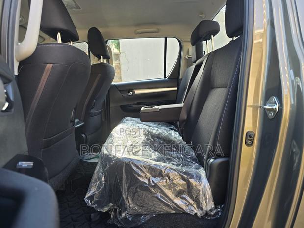 Toyota Hilux Revo Double Cab Deisel 2.4 AWD 2022 Green