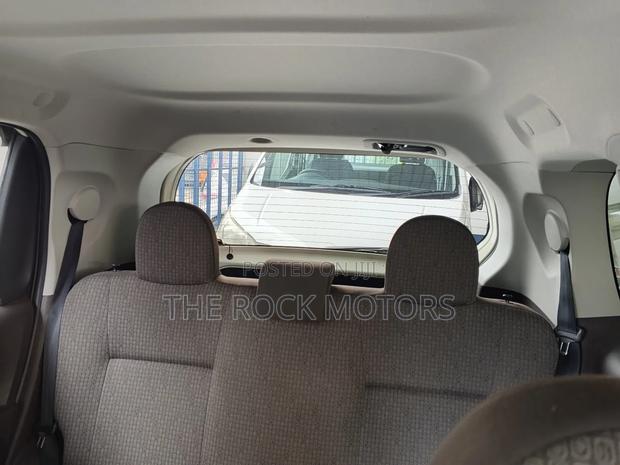 Toyota Porte 2019 White