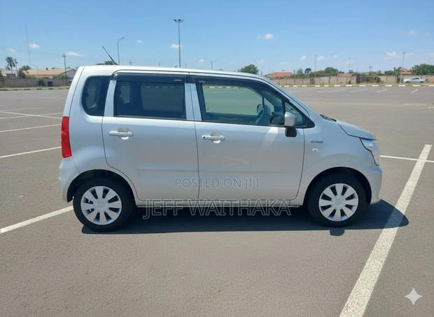 Suzuki Wagon R 660 Hybrid FWD 2018 Silver