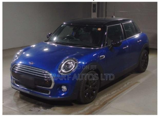Mini Cooper 2019 Blue