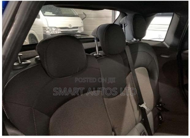 Mini Cooper 2019 Blue
