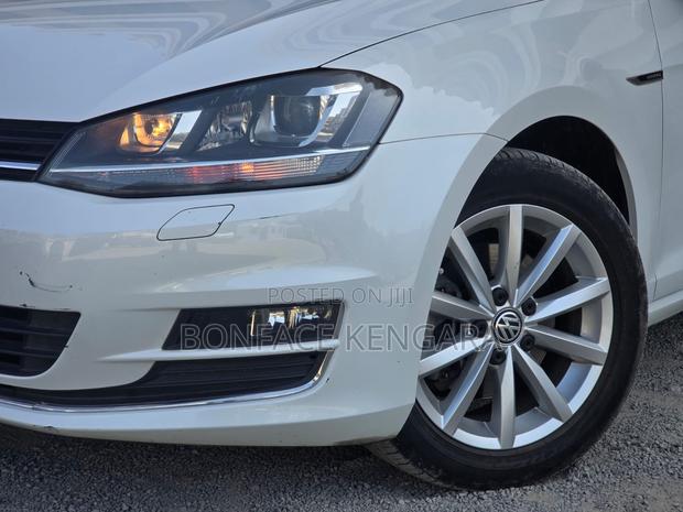 Volkswagen Golf 2016 White