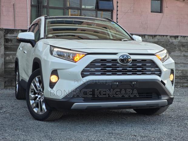 Toyota RAV4 2020 White
