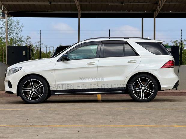 Mercedes-Benz GLE-Class AMG GLE 43 4MATIC 2016 White