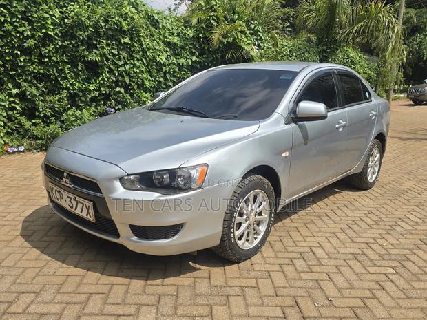 Mitsubishi Galant 2010 Silver