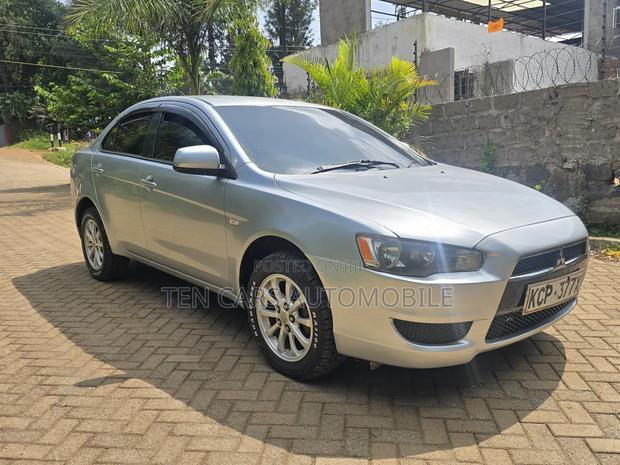 Mitsubishi Galant 2010 Silver
