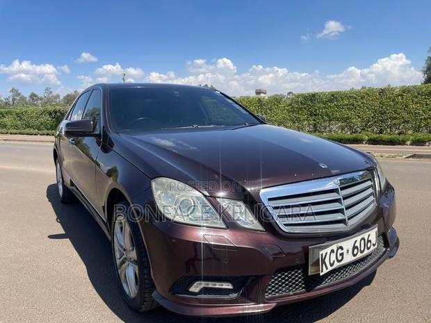 Mercedes-Benz E300 2009 Burgundy