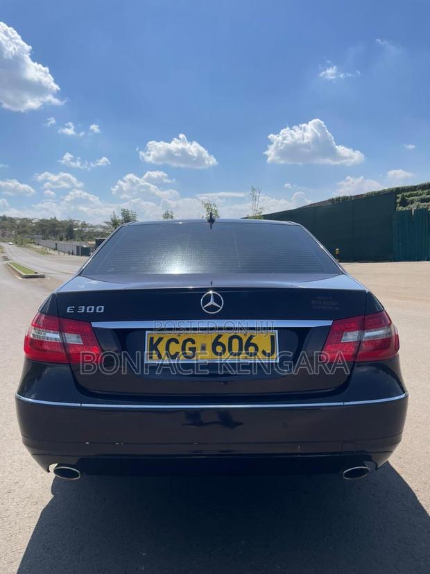 Mercedes-Benz E300 2009 Burgundy