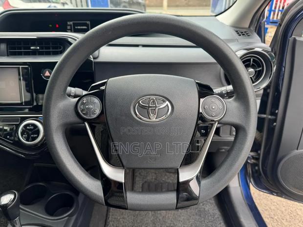 Toyota Aqua 2019 Blue