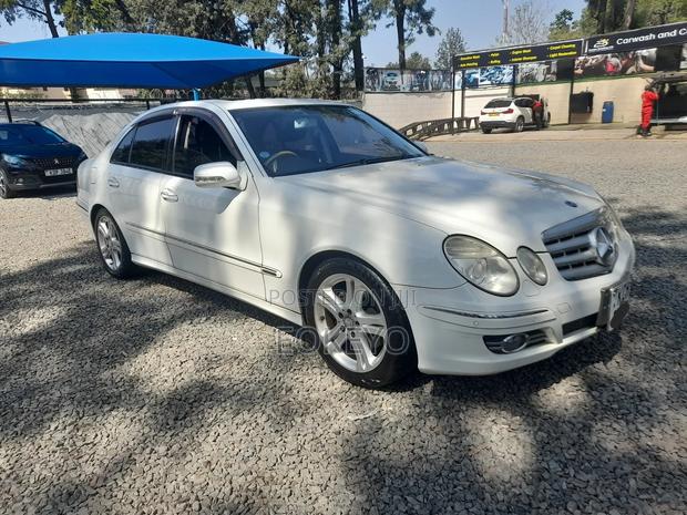 Mercedes-Benz E350 Base 4dr Sedan RWD (3.5L 6cyl 7A) 2009 Pearl