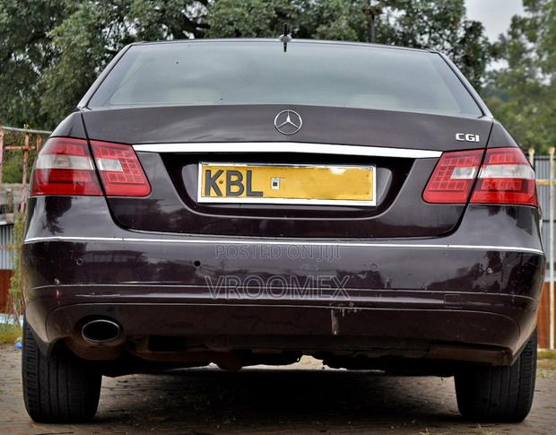 Mercedes-Benz E250 2010 Maroon