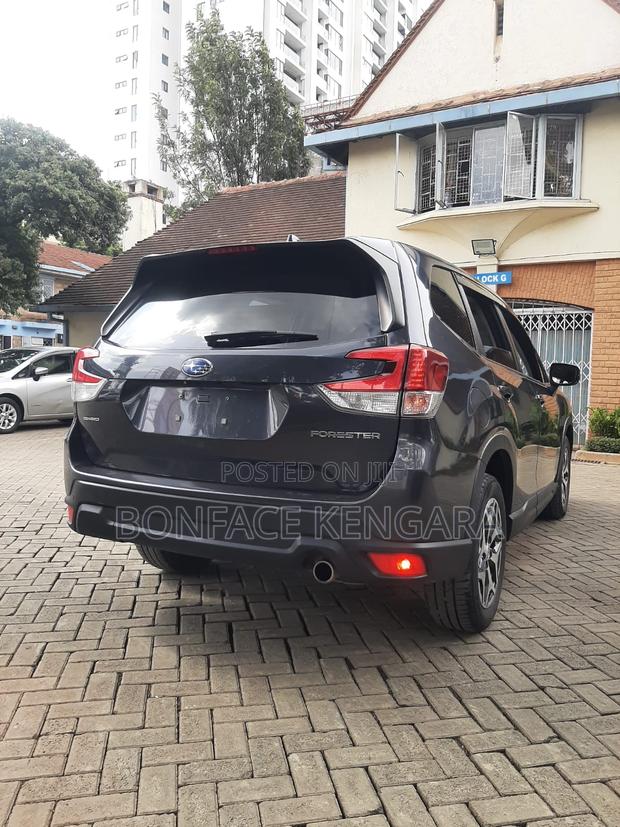 Subaru Forester 2018 Gray