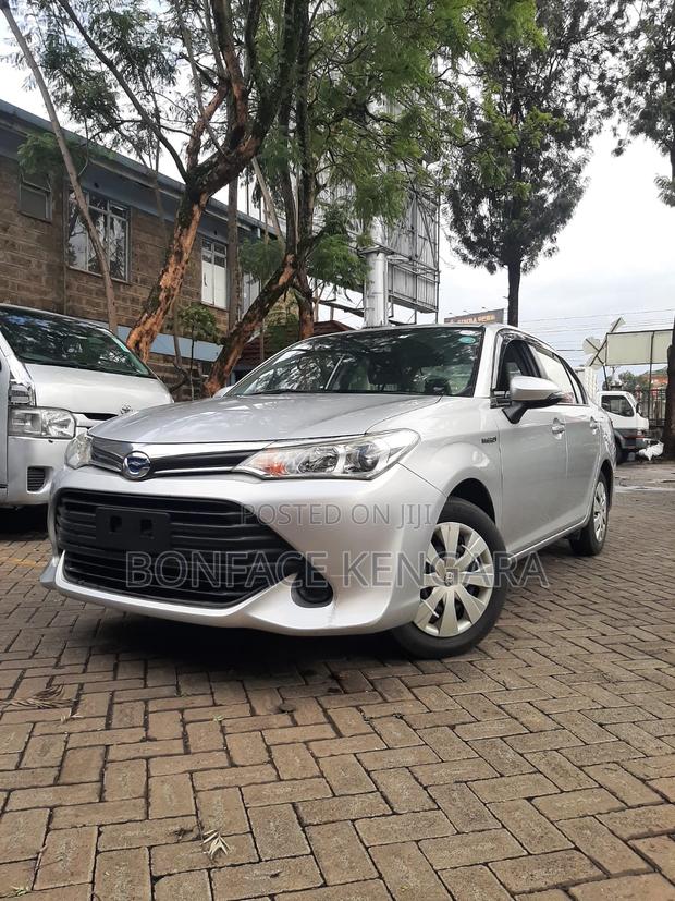 Toyota Axio 2017 Silver