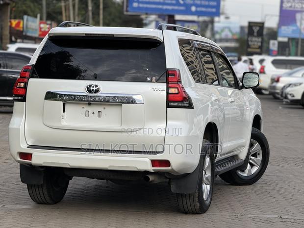 Toyota Land Cruiser Prado 2.7 2020 White