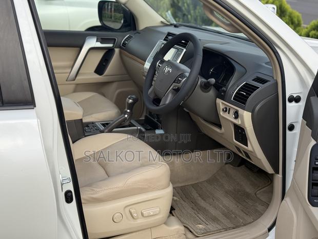 Toyota Land Cruiser Prado 2.7 2020 White