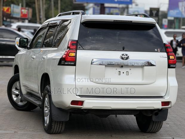 Toyota Land Cruiser Prado 2.7 2020 White