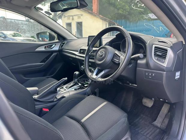 Mazda Axela 2018 Silver