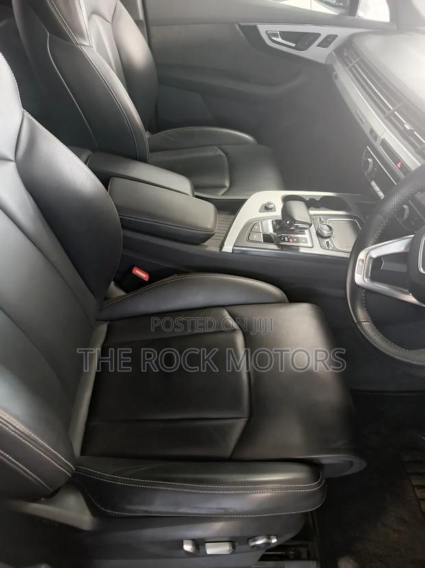Audi Q7 2019 White