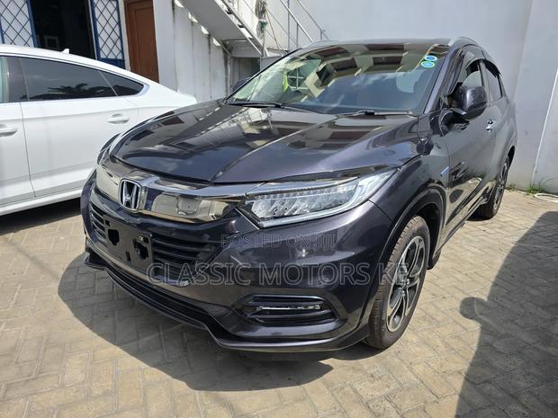 Honda Vezel 1.5 2WD 172 hp 2019 Brown