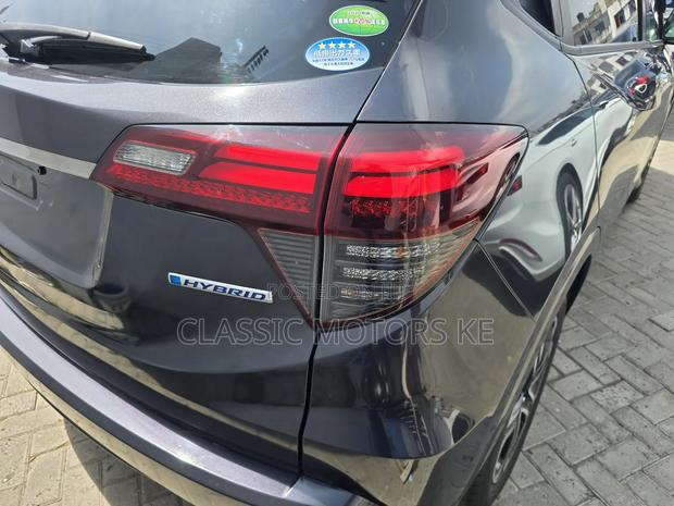 Honda Vezel 1.5 2WD 172 hp 2019 Brown