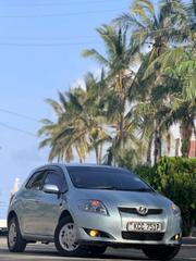 Toyota Auris 2010 Green for sale