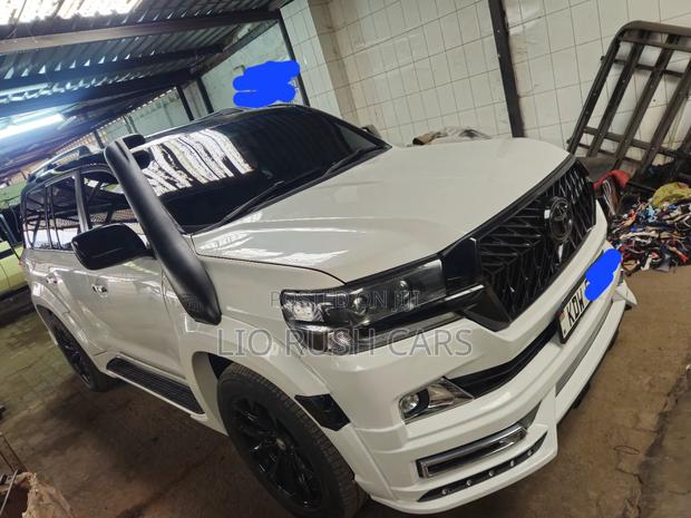 Toyota Land Cruiser 2014 White