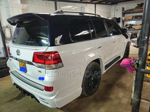 Toyota Land Cruiser 2014 White