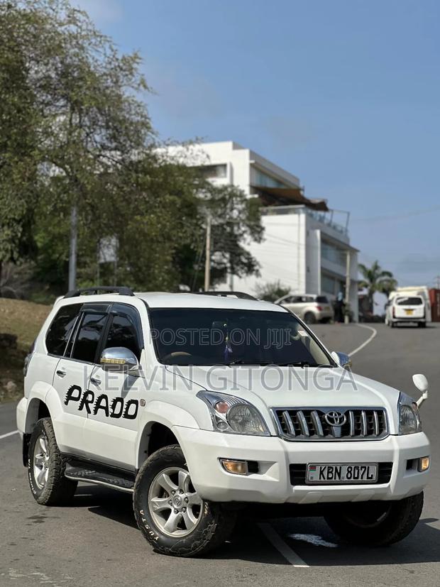 Toyota Land Cruiser Prado 2006 White