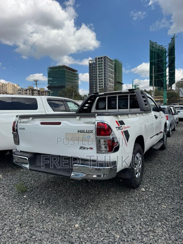 Toyota Hilux Revo Smart Cab Deisel 2.4 RWD 2018 White