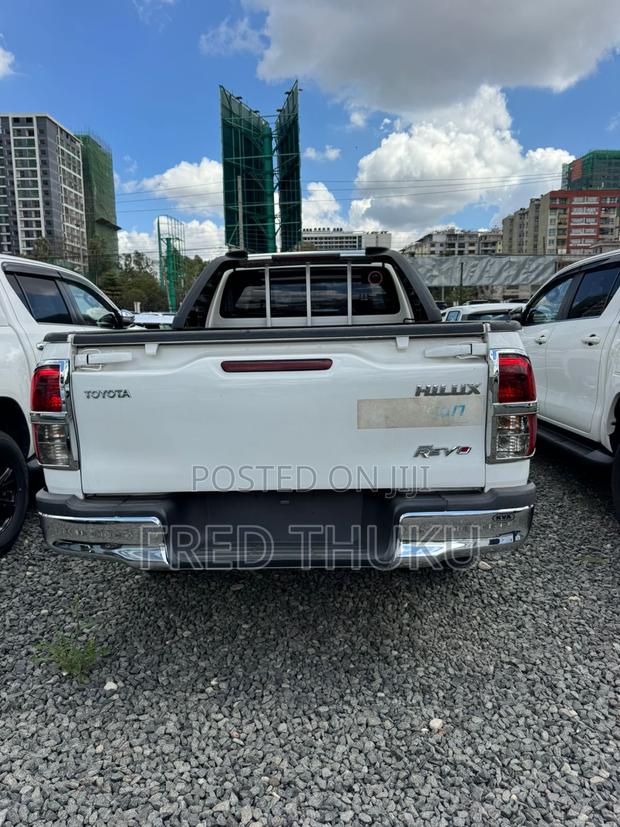 Toyota Hilux Revo Smart Cab Deisel 2.4 RWD 2018 White