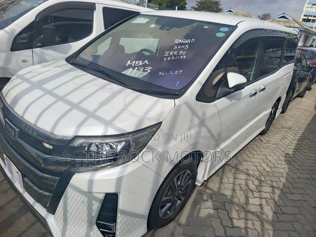 Toyota Noah 2019 White