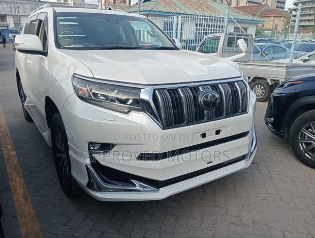 Toyota Land Cruiser Prado 2019 White