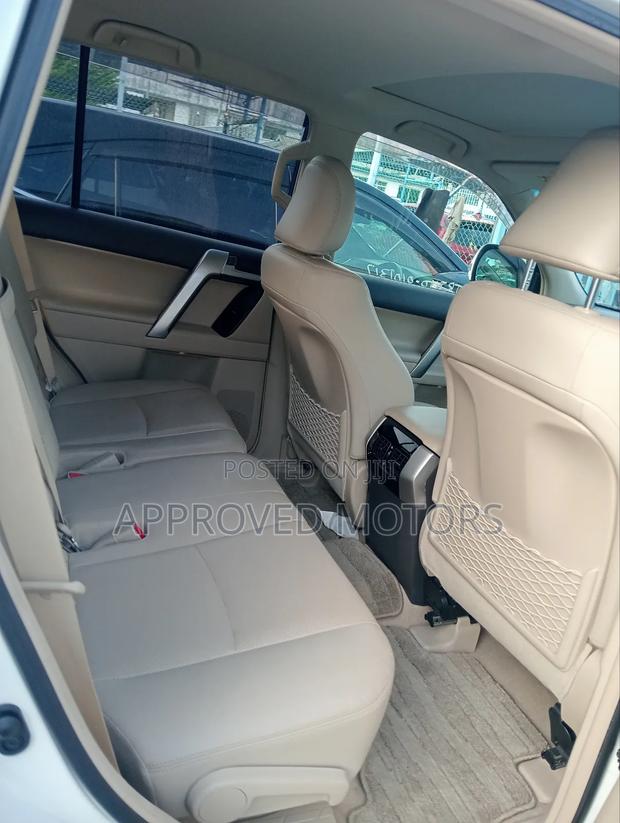Toyota Land Cruiser Prado 2019 White