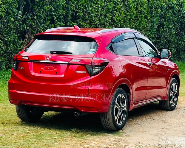 Honda Vezel 1.5 Hybrid 2WD 2019 Red