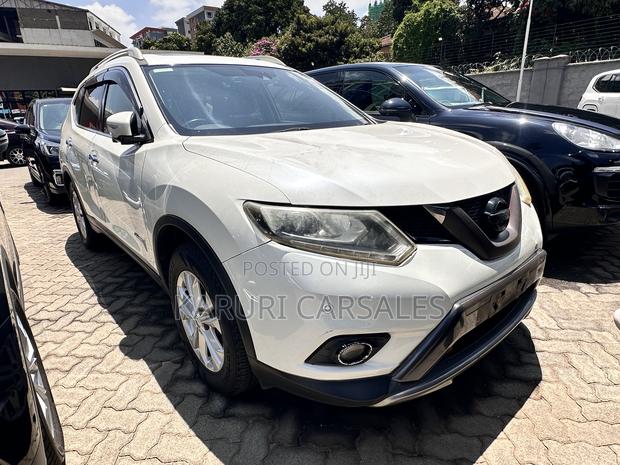 Nissan X-Trail 2015 White