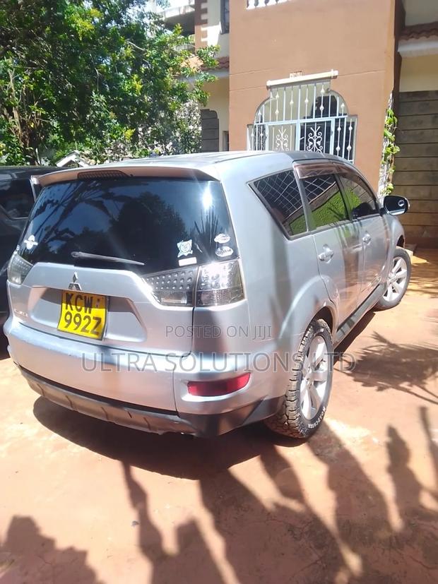 Mitsubishi Outlander 2010 Silver
